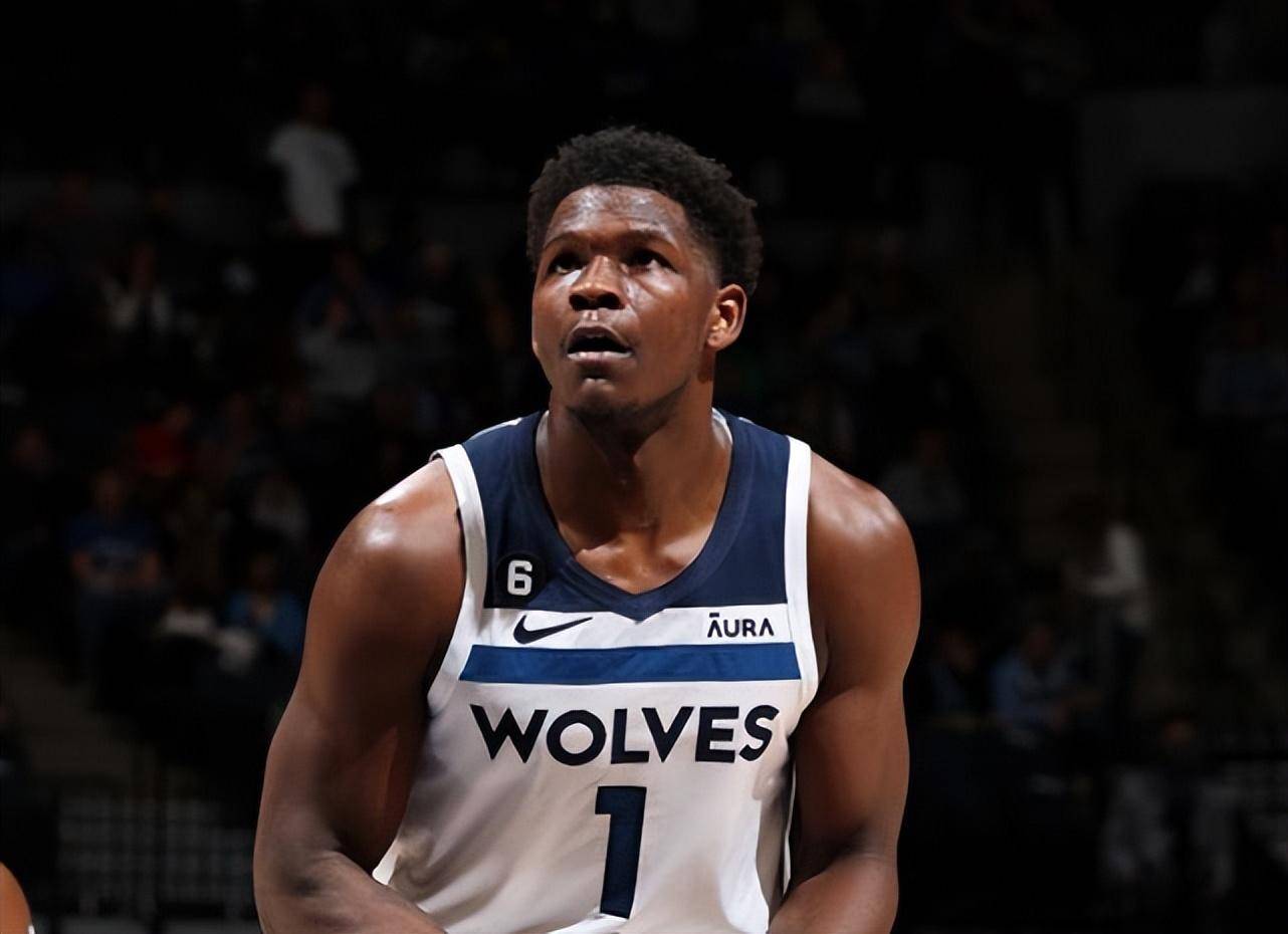 据绝对优势 据绝对优势