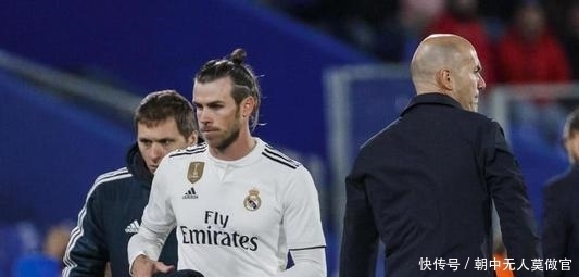 帮助她在比 帮助她在比